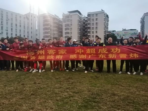 精品在线一区二区三区